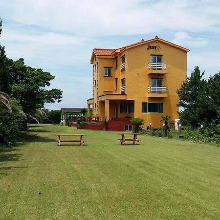 Jun House Hostel Csedzsu Kültér fotó