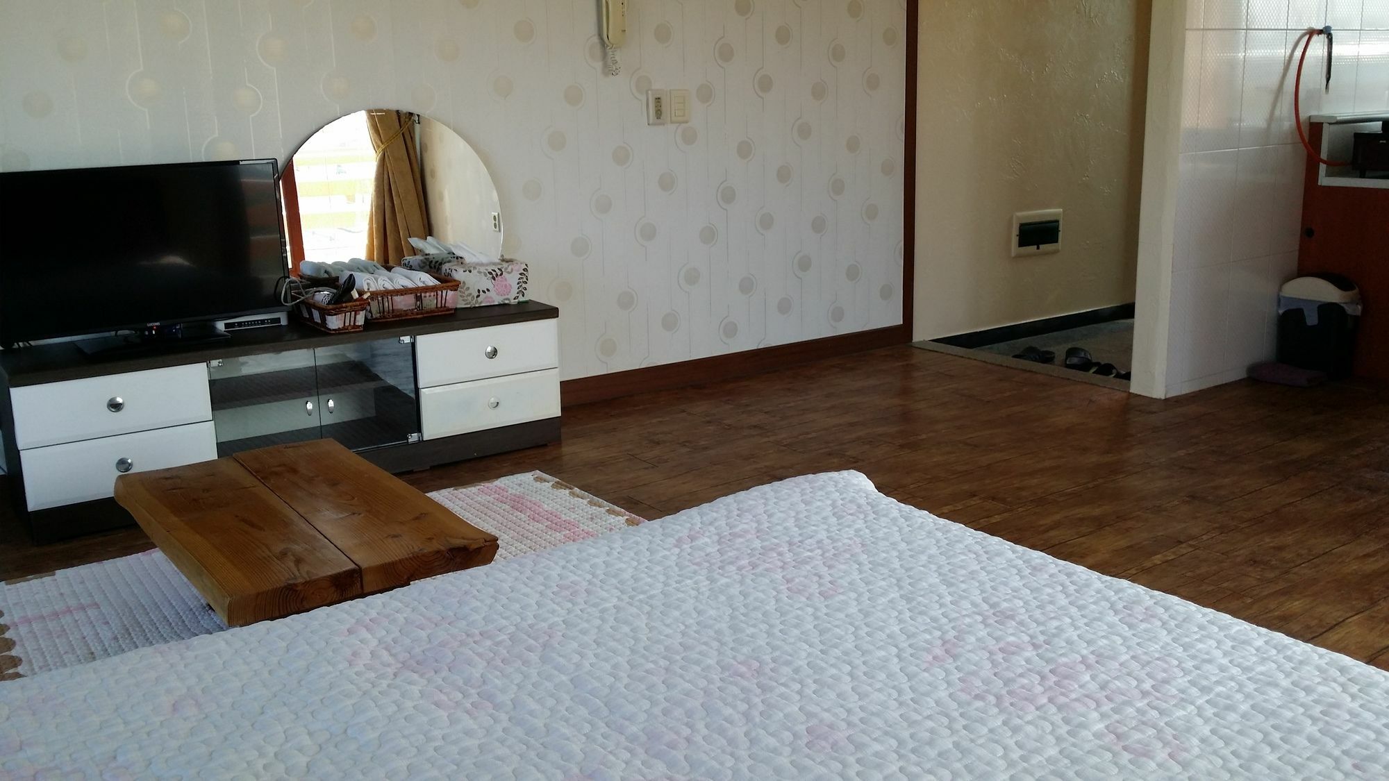 Jun House Hostel Csedzsu Kültér fotó